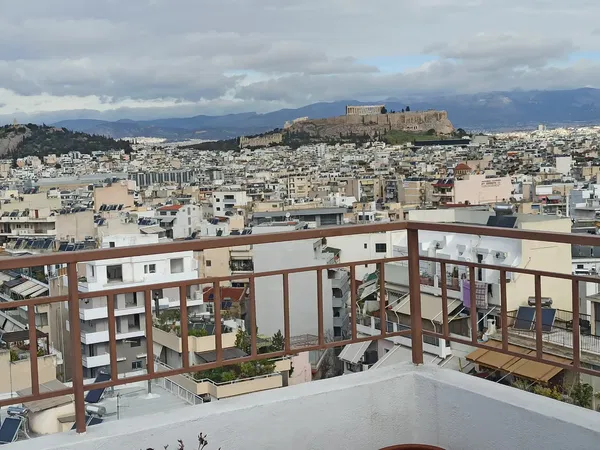 131 m² Apartment with Four Bedrooms for Sale in Neos Kosmos, Athens Center