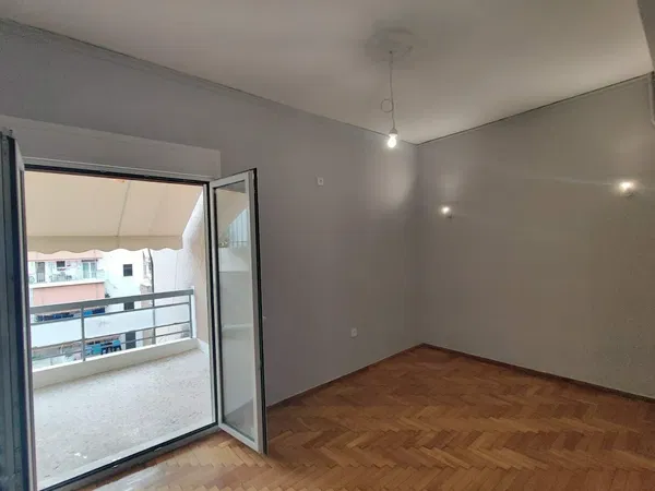 One-Bedroom Renovated Apartment for Sale in Ano Patisia, Athens Center — photo 2
