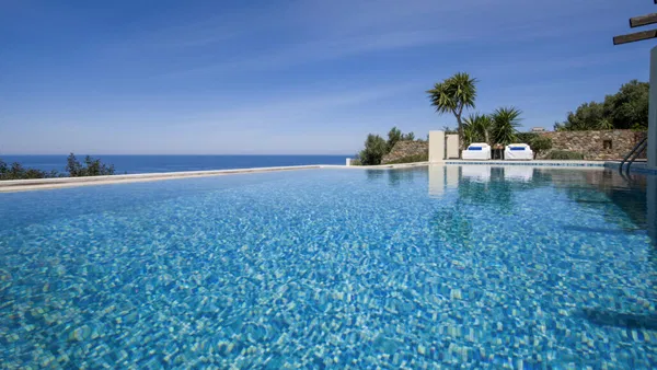 Sea-View 230 m² Villa with Four Bedrooms for Sale in Kissamos, Chania
