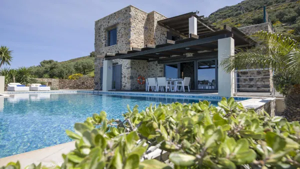 Sea-View 230 m² Villa with Four Bedrooms for Sale in Kissamos, Chania — photo 3