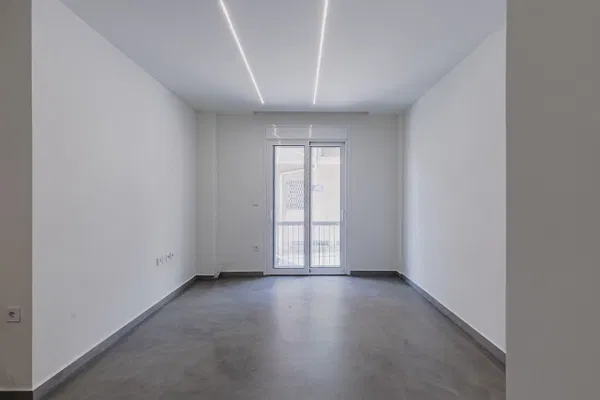 67 m² Two-Bedroom Renovated Apartment for Sale in Center Athens, Athens Center — photo 2