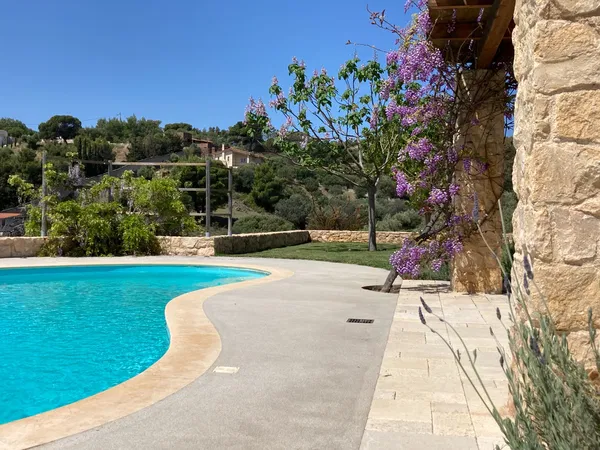 400 m² Four-Bedroom Villa for Sale in Anavyssos, Attica — photo 3