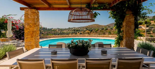 400 m² Four-Bedroom Villa for Sale in Anavyssos, Attica