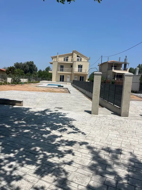 100 m² Three-Bedroom Apartment for Sale in Marathonas, Athens Eastern Suburbs — photo 4