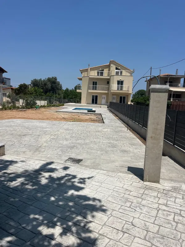 100 m² Three-Bedroom Apartment for Sale in Marathonas, Athens Eastern Suburbs — photo 5