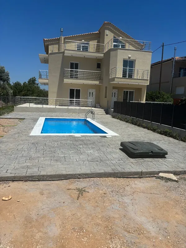 100 m² Three-Bedroom Apartment for Sale in Marathonas, Athens Eastern Suburbs