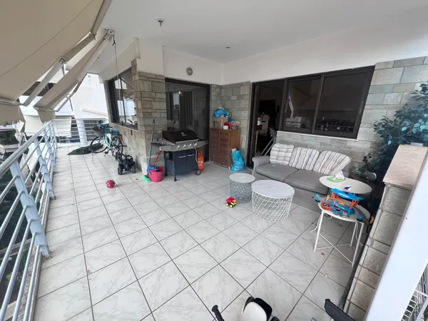 Renovated 108 m² Apartment with Three Bedrooms for Sale in Glyfada, Athens Southern suburbs — photo 3