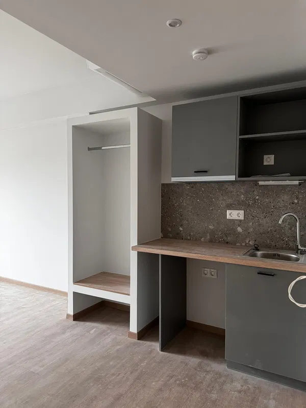 42 m² One-Bedroom Apartment for Sale in Neo Faliro, Piraeus — photo 2