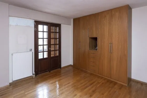 129 m² Renovated Three-Bedroom Apartment for Sale in Palaio Faliro, Athens Southern suburbs — photo 4