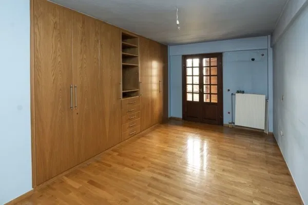 129 m² Renovated Three-Bedroom Apartment for Sale in Palaio Faliro, Athens Southern suburbs — photo 5