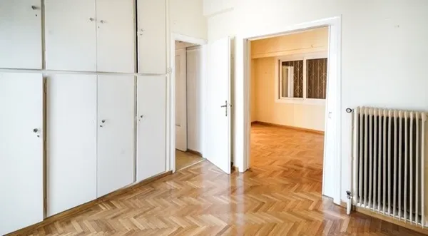 55 m² One-Bedroom Apartment for Sale in Attikis Square Athens, Athens Center — photo 4
