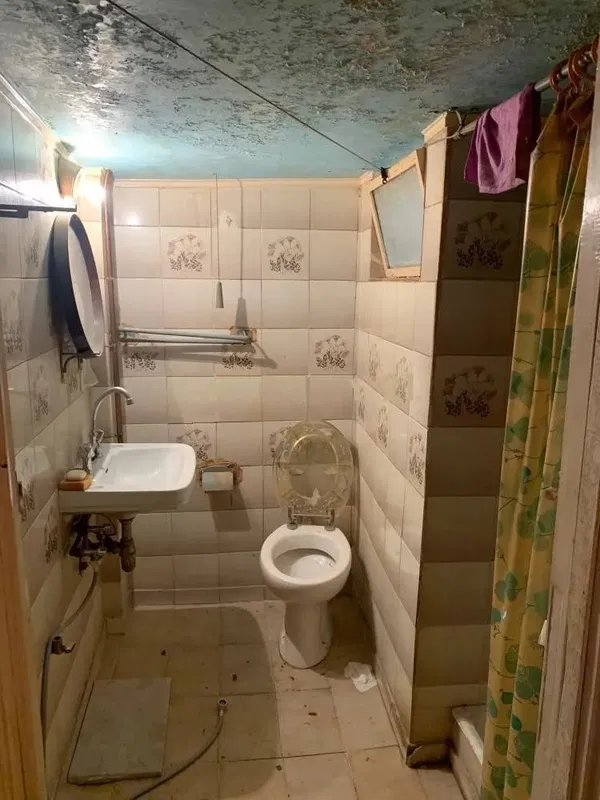 One-Bedroom Apartment for Sale in Piraeus, Piraeus Suburbs with In need of renovation — photo 5