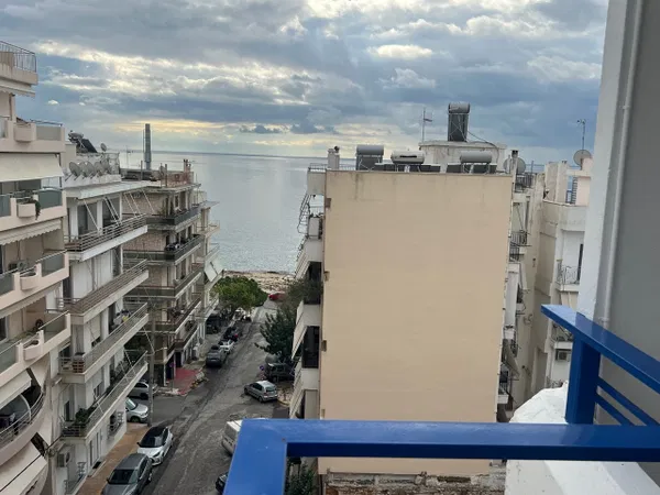Sea-View 110 m² Apartment with Three Bedrooms for Sale in Piraeus, Piraeus Suburbs — photo 3