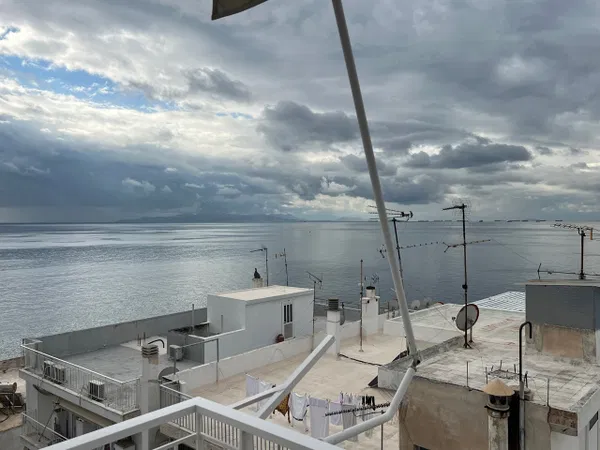 Sea-View 110 m² Apartment with Three Bedrooms for Sale in Piraeus, Piraeus Suburbs — photo 2