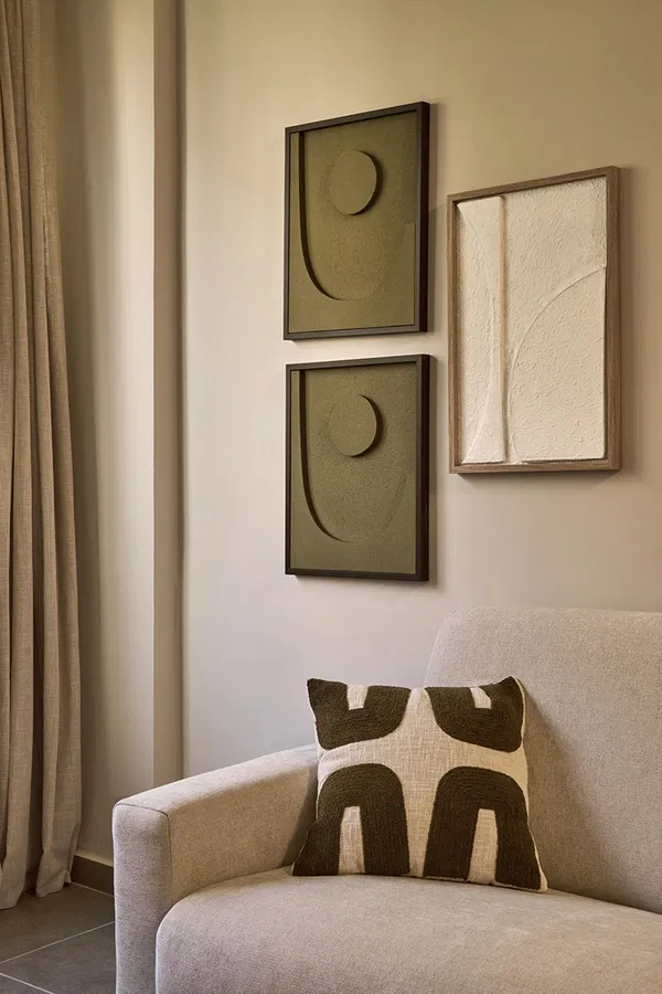Renovated Three-Bedroom Apartment for Sale in Omonoia, Athens Center — photo 5