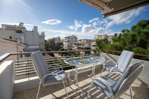 125 m² Renovated Three-Bedroom Apartment for Sale in Glyfada, Athens Southern suburbs — photo 4