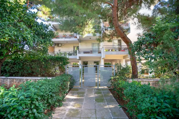 125 m² Renovated Three-Bedroom Apartment for Sale in Glyfada, Athens Southern suburbs