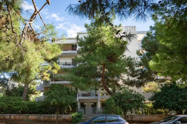 125 m² Renovated Three-Bedroom Apartment for Sale in Glyfada, Athens Southern suburbs — photo 2