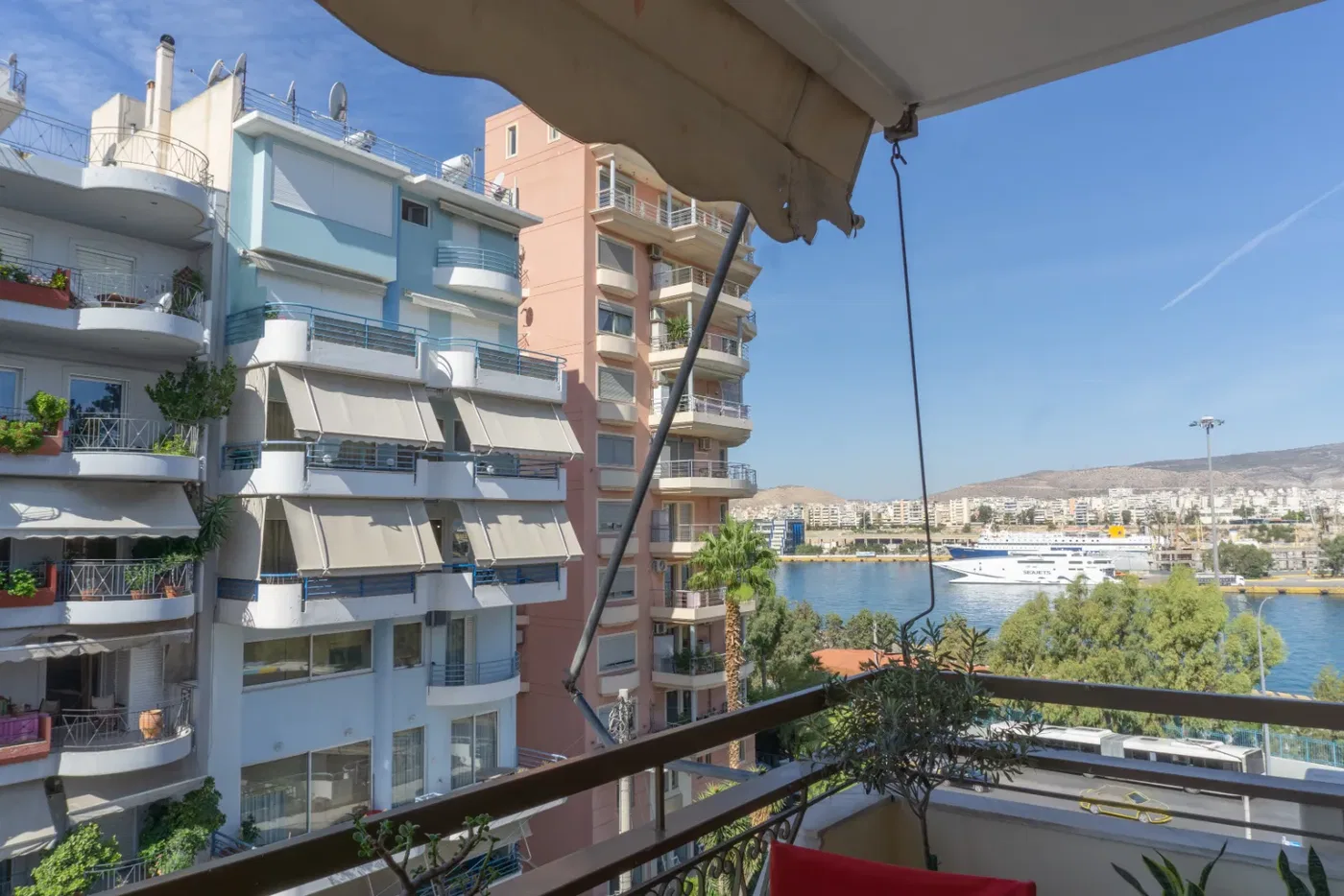 83 m² Renovated Two-Bedroom Apartment for Sale in Piraeus, Piraeus Suburbs