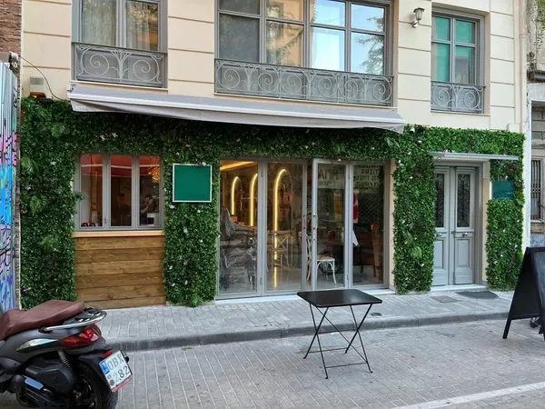 53 m² Renovated Commercial Space for Rent in Athens Historical Center, Athens Center — photo 3