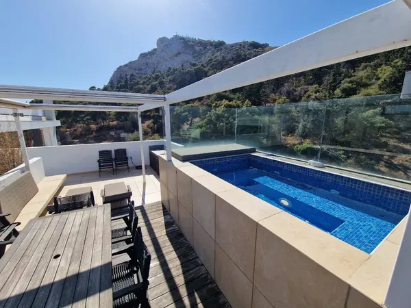 200 m² Renovated Two-Bedroom Apartment for Rent in Kolonaki - Lycabettus, Athens Center — photo 2