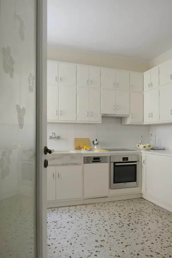 Four-Bedroom Renovated Apartment for Rent in Kolonaki - Lycabettus, Athens Center — photo 3