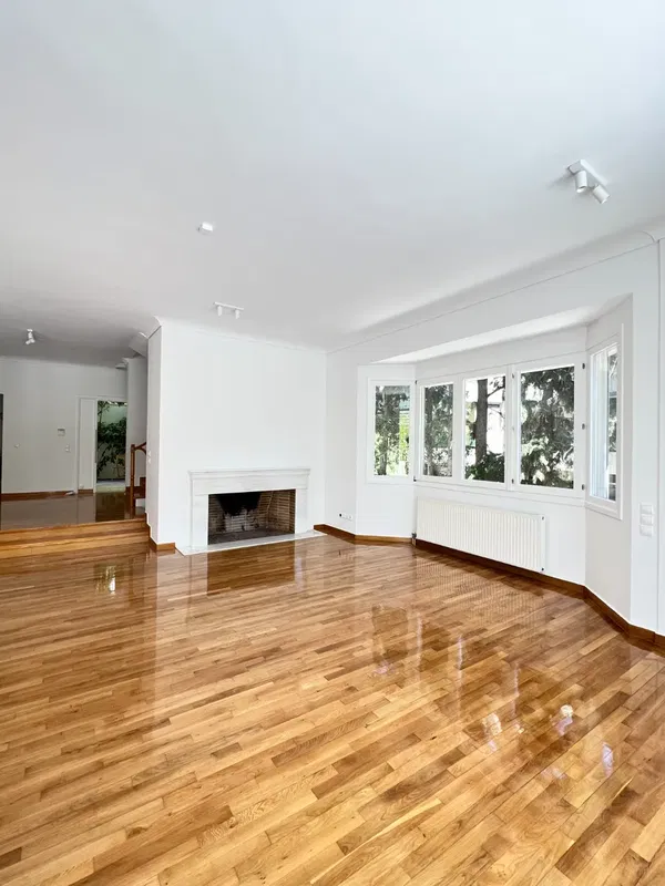 Renovated 520 m² Villa with Four Bedrooms for Rent in Psychiko - Filothei, Athens Northern suburbs — photo 3