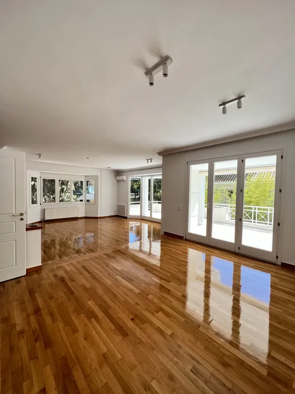Renovated 520 m² Villa with Four Bedrooms for Rent in Psychiko - Filothei, Athens Northern suburbs — photo 4