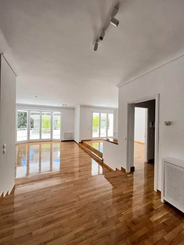 Renovated 520 m² Villa with Four Bedrooms for Rent in Psychiko - Filothei, Athens Northern suburbs — photo 5