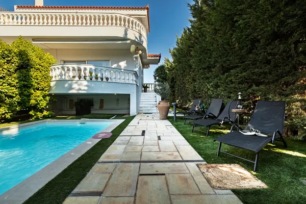 Six-Bedroom Villa for Rent in Vari - Varkiza, Athens Southern suburbs — photo 2