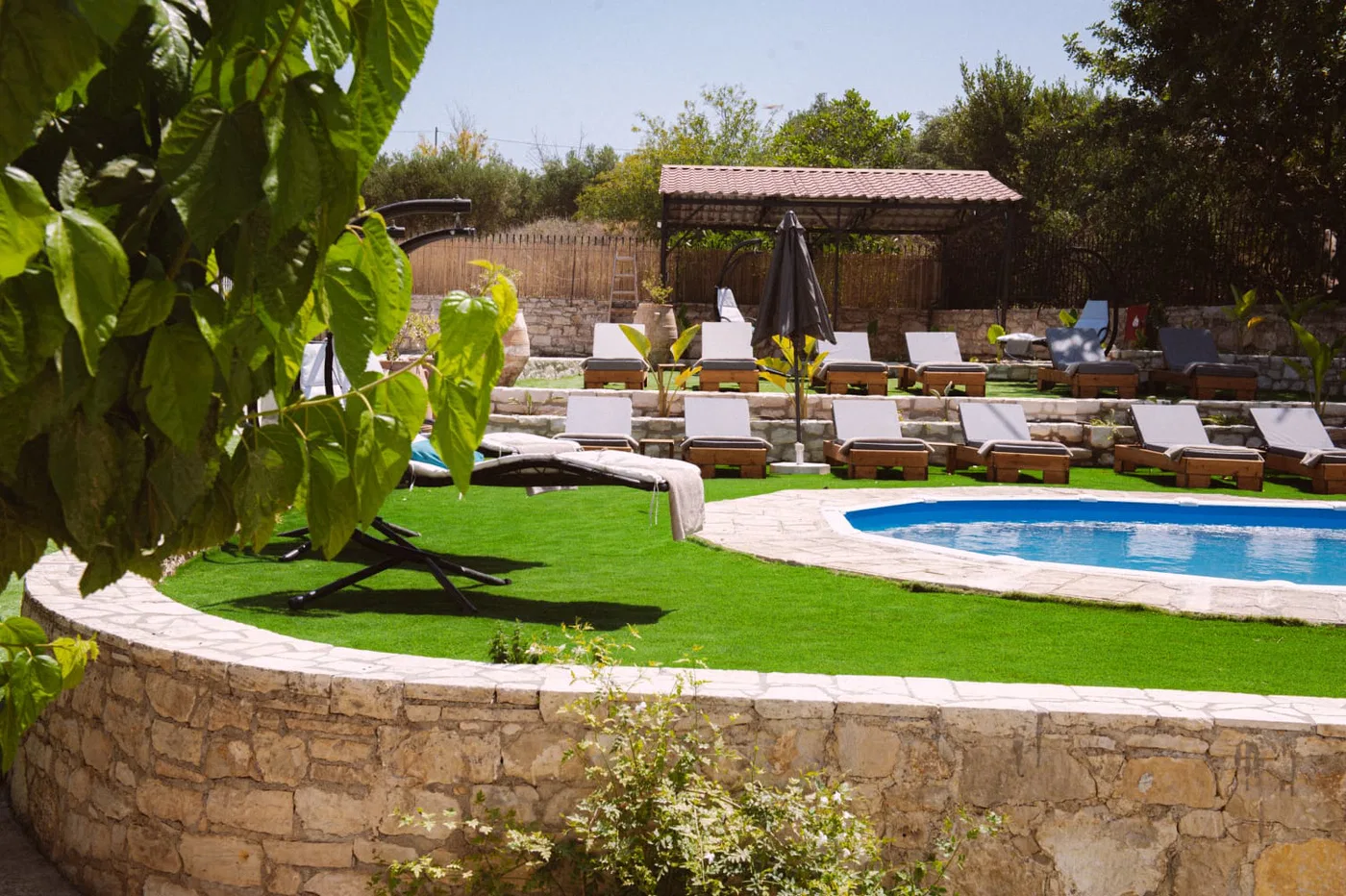 Sea-View 230 m² Apartment with Five Bedrooms for Sale in Sfakaki, Rethymnon