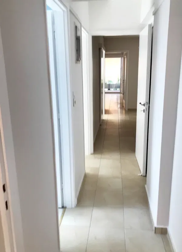 67 m² Two-Bedroom Apartment for Sale in Vari - Varkiza, Athens Southern suburbs — photo 4