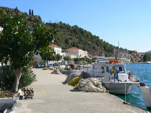 Renovated 52 m² Apartment with One Bedrooms for Sale in Poros, Argosaronikos islands — photo 2