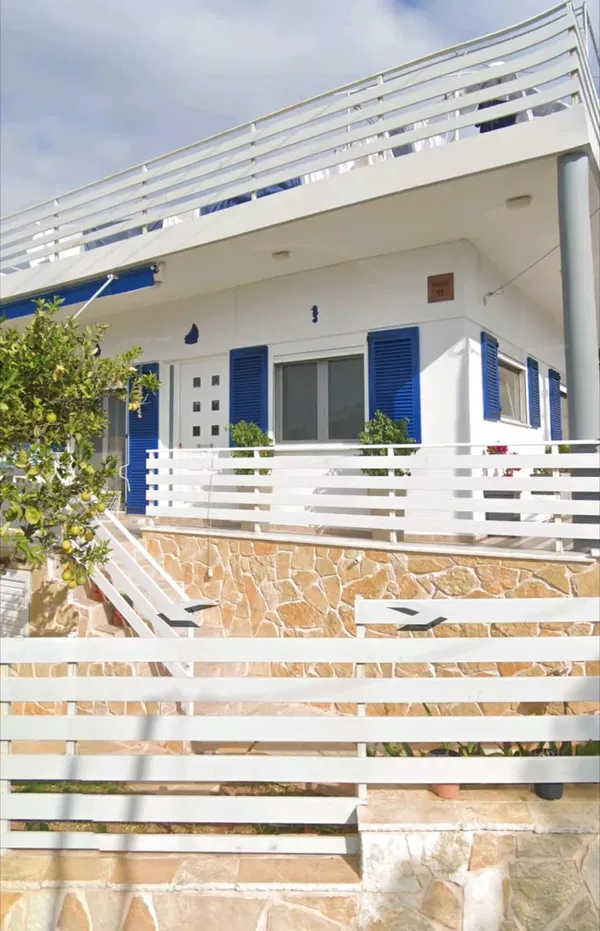 Two-Bedroom Renovated Apartment for Sale in Salamina, Argosaronikos islands — photo 2