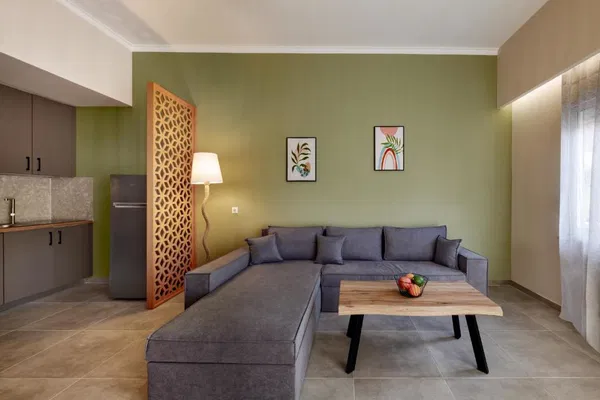 One-Bedroom Renovated Apartment for Rent in Nea Chora, Chania — photo 4