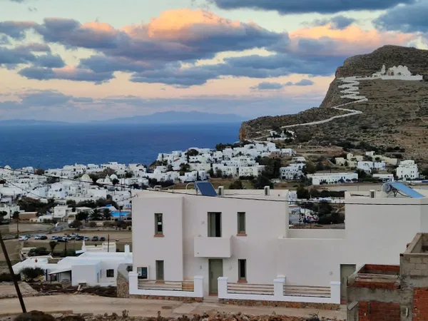 One-Bedroom Sea View Villa for Sale in Folegandros, Cyclades