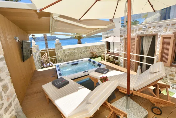 Sea View Three-Bedroom Villa for Sale in Ermioni, Argolida — photo 2