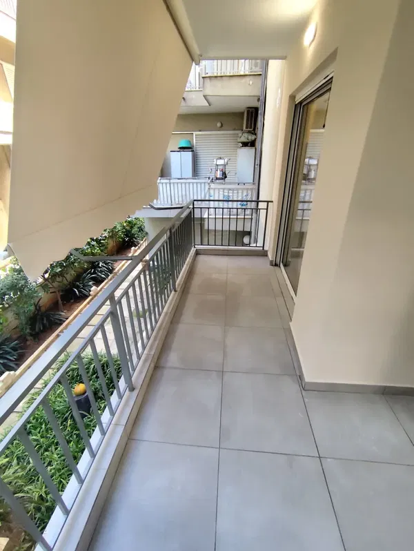 63 m² Renovated Two-Bedroom Apartment for Sale in Palaio Faliro, Athens Southern suburbs — photo 2