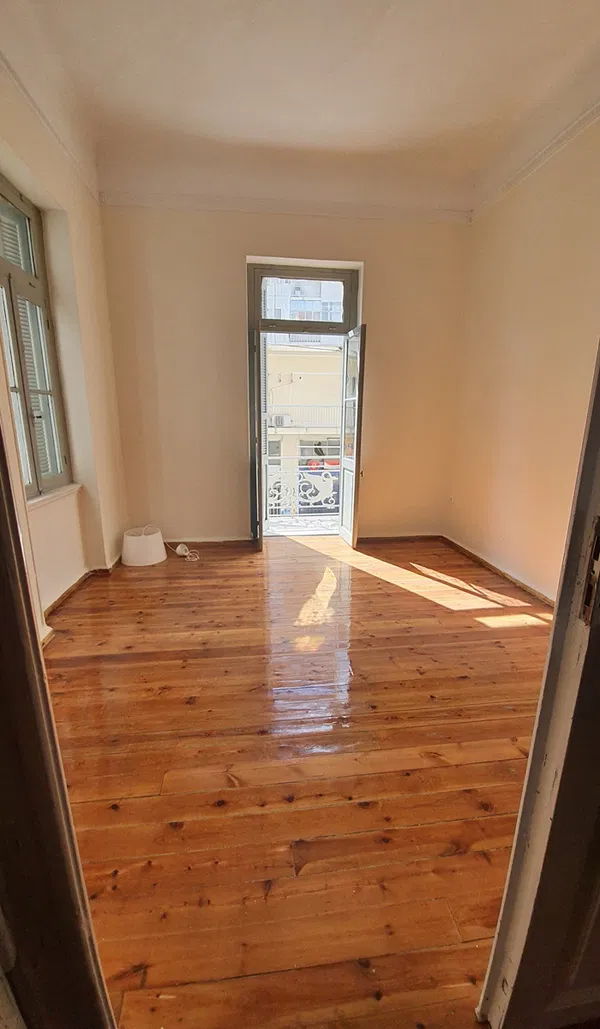 100 m² Three-Bedroom Renovated Apartment for Sale in Patision - Acharnon, Athens Center — photo 3