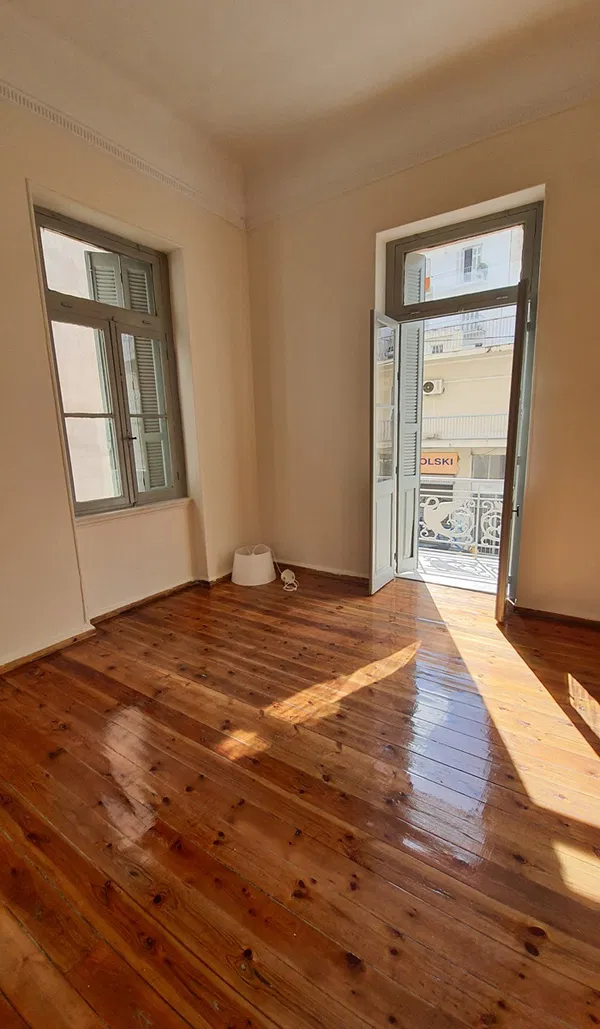 100 m² Three-Bedroom Renovated Apartment for Sale in Patision - Acharnon, Athens Center — photo 2