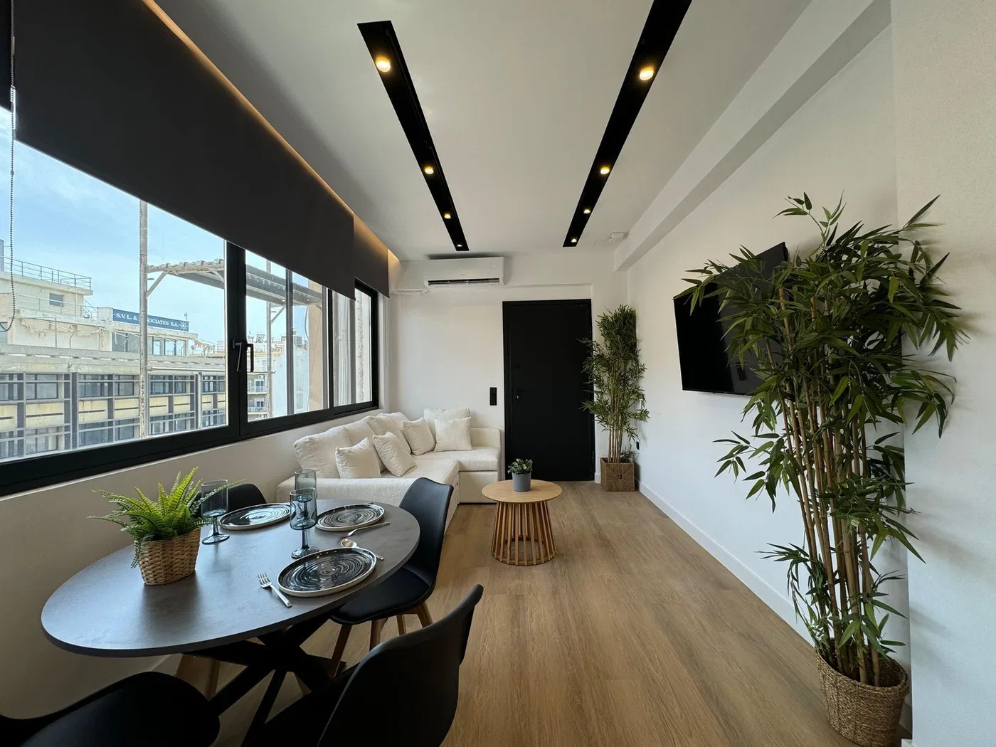 92 m² One-Bedroom Renovated Apartment for Sale in Vyronas, Athens Eastern Suburbs