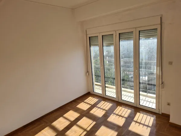 98 m² Two-Bedroom Renovated Apartment for Sale in Kypseli, Athens Center — photo 5