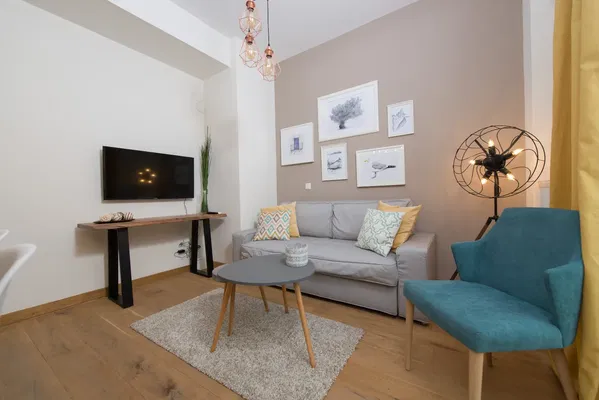 37 m² One-Bedroom Renovated Apartment for Sale in Gazi - Metaxourgio - Votanikos, Athens Center — photo 3