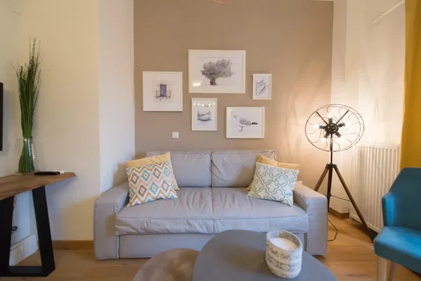 37 m² One-Bedroom Renovated Apartment for Sale in Gazi - Metaxourgio - Votanikos, Athens Center — photo 4