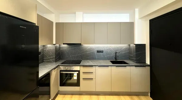 Renovated 62 m² Apartment with Two Bedrooms for Sale in Moschato, Athens Southern suburbs — photo 3