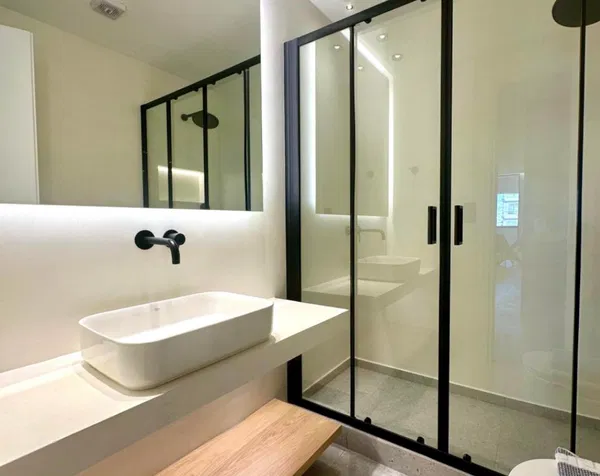 Renovated 62 m² Apartment with Two Bedrooms for Sale in Moschato, Athens Southern suburbs — photo 4