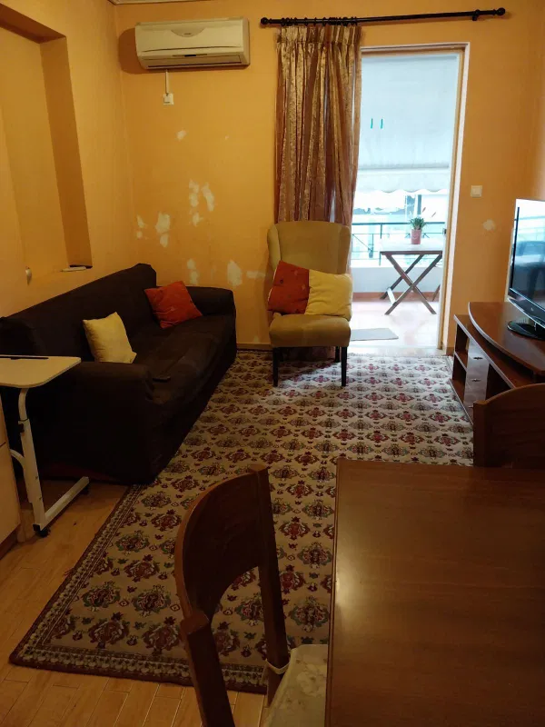 61 m² Two-Bedroom Apartment for Sale in Mets - Kallimarmaro, Athens Center