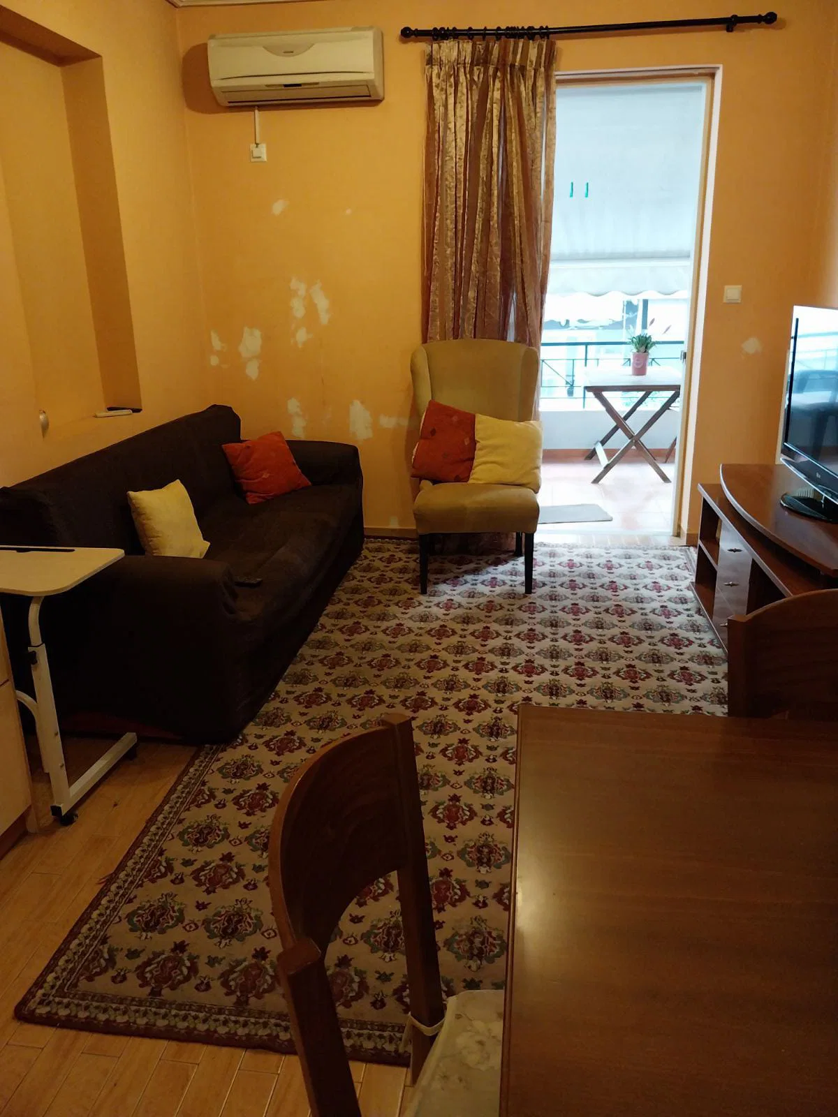61 m² Two-Bedroom Apartment for Sale in Mets - Kallimarmaro, Athens Center