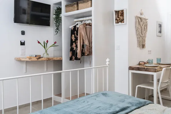 54 m² Two-Bedroom Apartment for Sale in Keramikos, Athens Center — photo 4