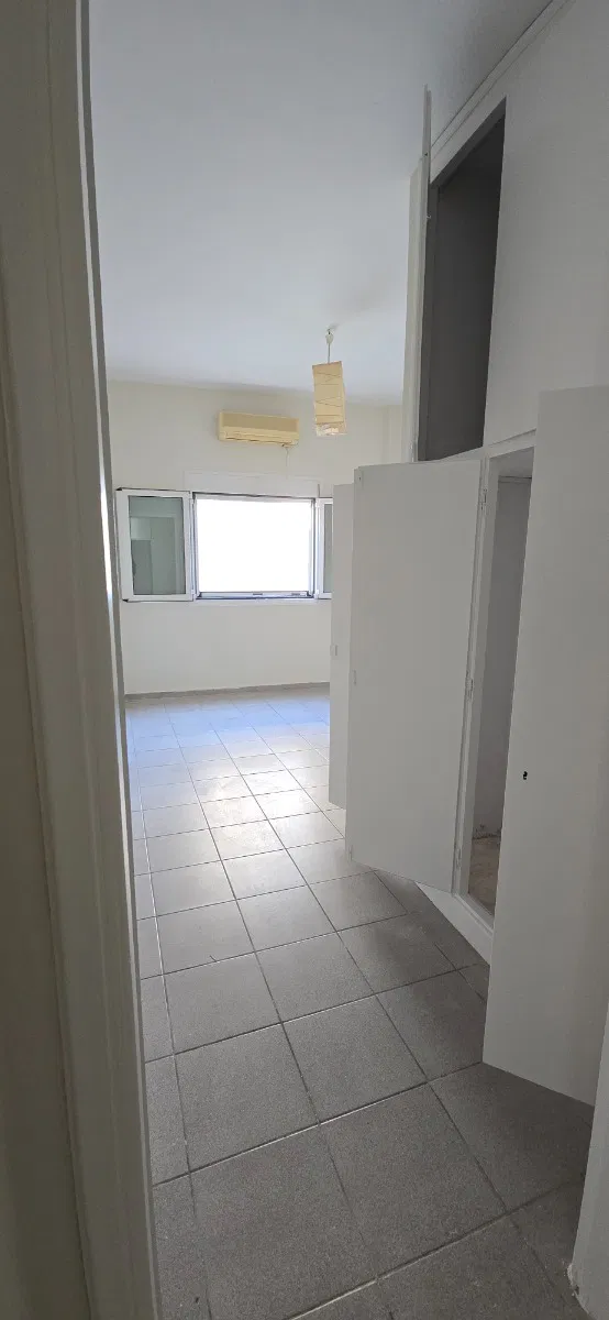 Renovated 49 m² Apartment with One Bedrooms for Sale in Piraeus, Piraeus Suburbs — photo 2